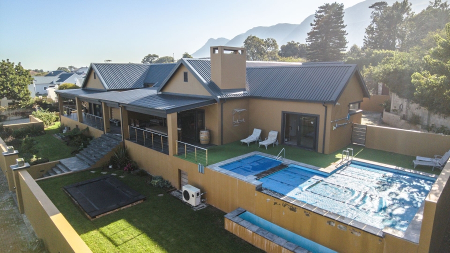 9 Bedroom Property for Sale in Onrus Western Cape